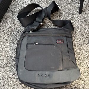 Tumi T-Tech Small Crossbody Strap Bag 5123D